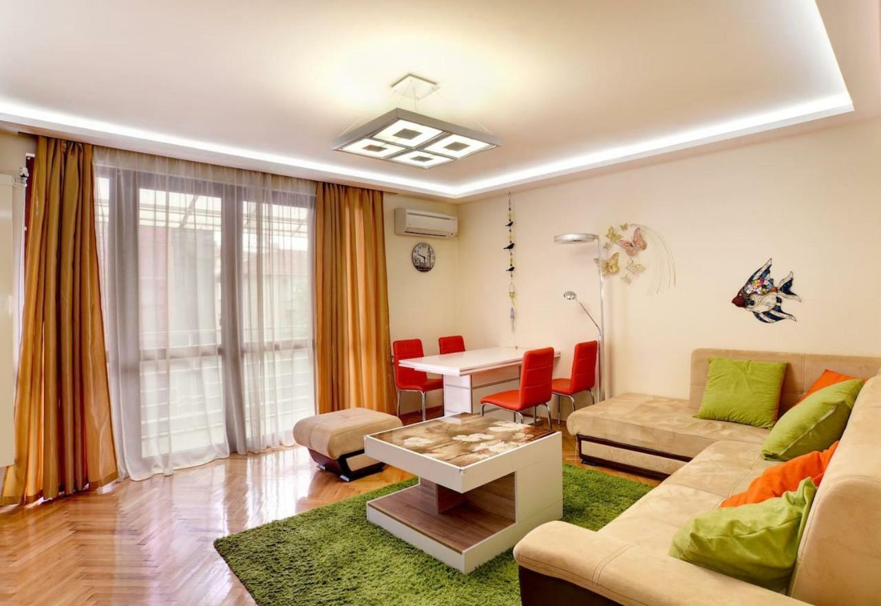 Spacious And Stylish Apartment In The Heart Of Sofia Plus Parking Экстерьер фото