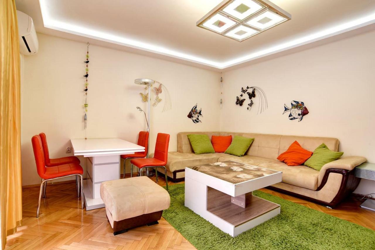 Spacious And Stylish Apartment In The Heart Of Sofia Plus Parking Экстерьер фото